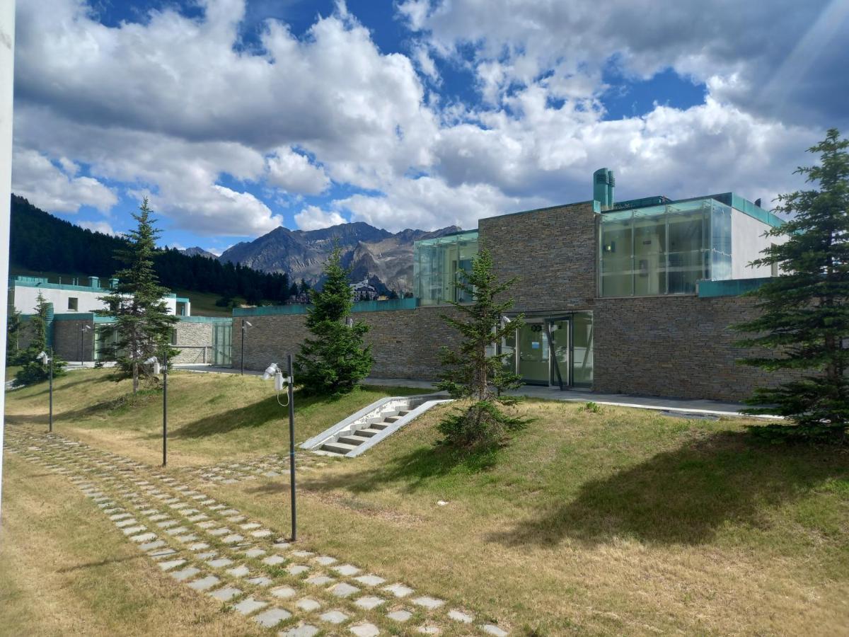 46 Vale C'E' Al Villaggio Olimpico Di Sestriere Exterior photo
